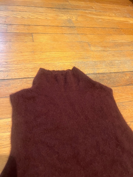 NAADAM Super Fine Cashmere Sleeveless Turtleneck Tank in Plum, Women’s Small - Picture 6 of 12
